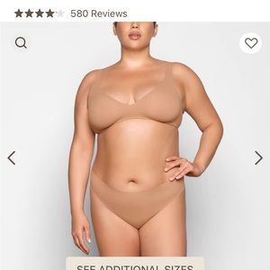 Skims naked plunge bra